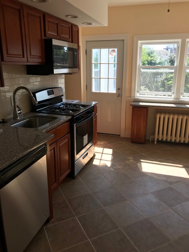 Photo - 533-2 Gerhard St Unidad 533 Gerhard St 2nd Fl