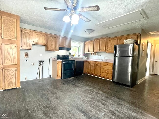 Photo - 110 N Tyrone Dr