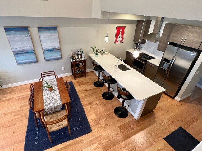 Photo - 703 Newton Pl NW