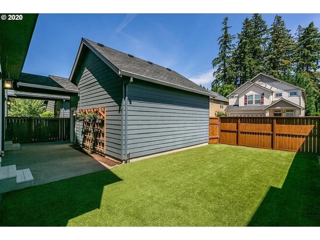 Photo - 153 NE Porto Way