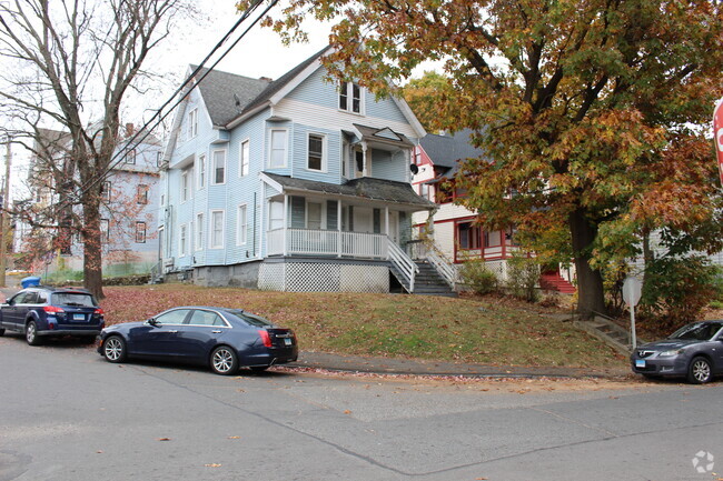 Building Photo - 50 Manhan St Rental