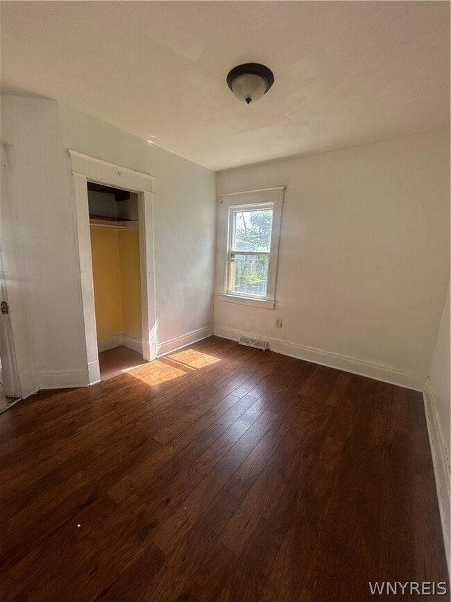 Photo - 81 St Florian St