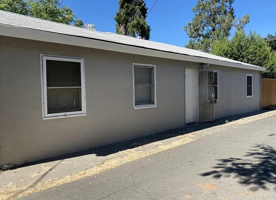 Photo - 668 Fremont Way