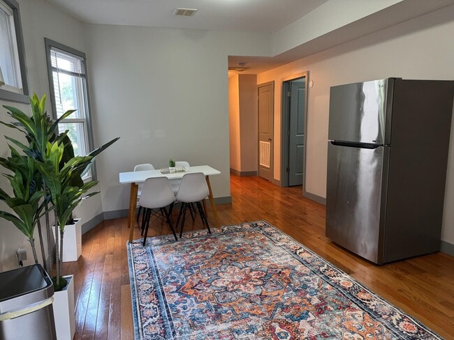 Building Photo - 157 Bidwell Ave Unit 2 Rental