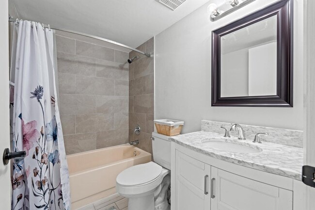 Photo - 3715 Village Dr