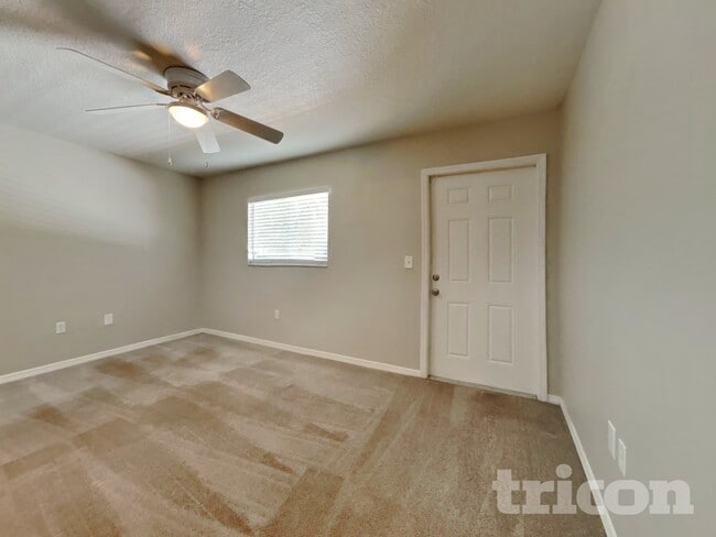 Photo - 2835 31st Ave E