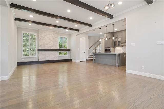 Photo - 5900 The Esplanade