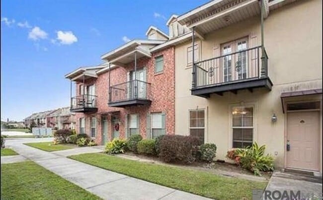 Photo - 10600 Lakes Blvd