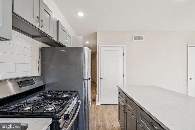 Photo - 512 W Norris St