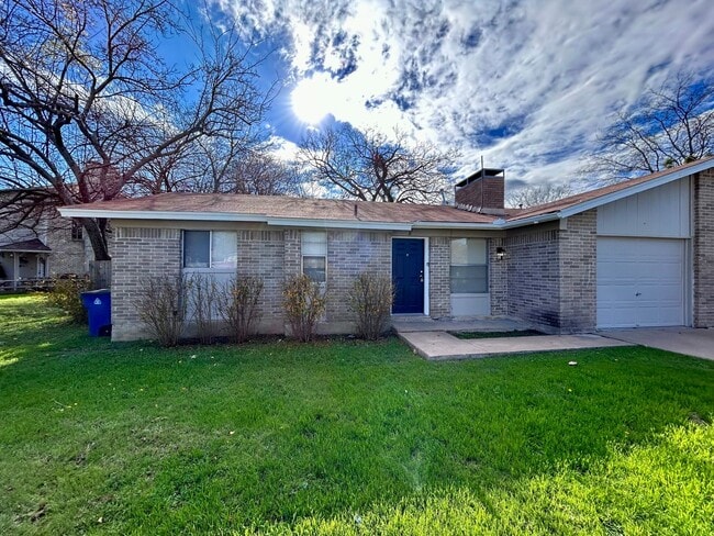 Building Photo - 10409 Golden Meadow Dr Unit B