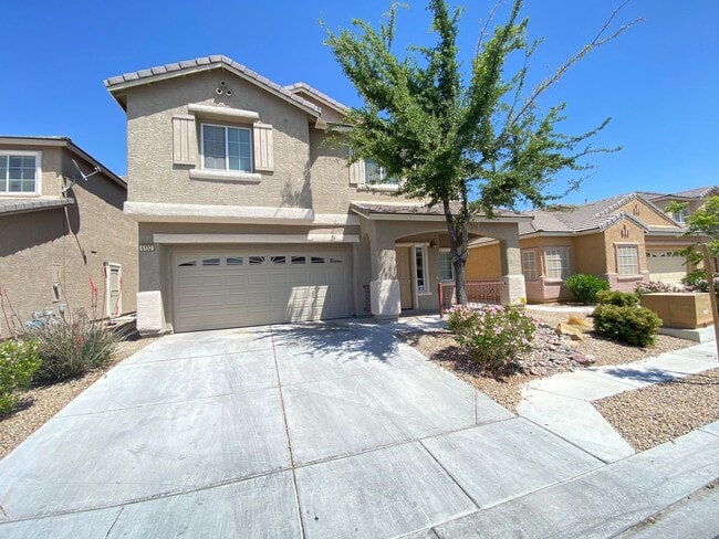 Building Photo - Spacious 4BED/3BATH Home Located in North ...
