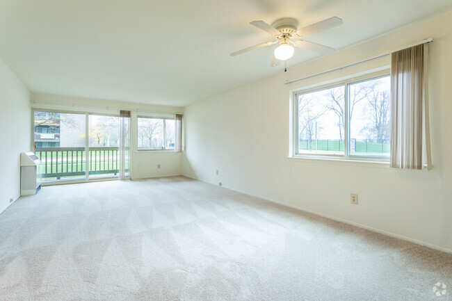 Interior Photo - River Drive Apartments