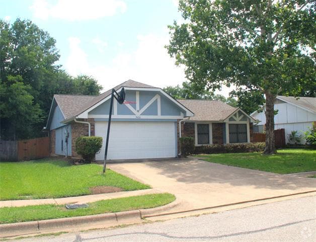 Building Photo - 5920 Cimarron Trail Rental