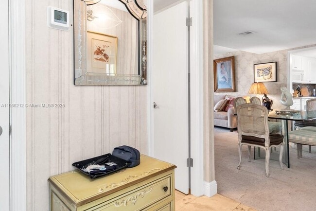 Building Photo - 1200 S Flagler Dr Unit 206 Rental