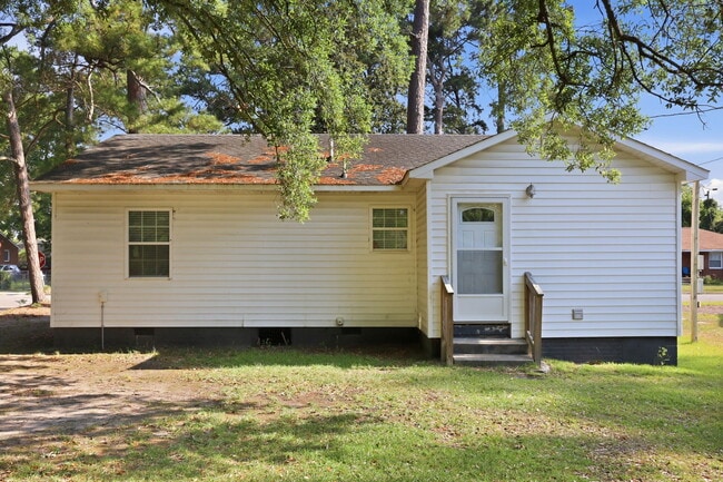 Photo - 200 S Sylvan Dr