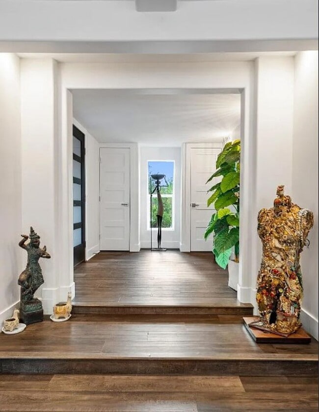 Photo - Large Ojai Home with Pool on Foothill Lane