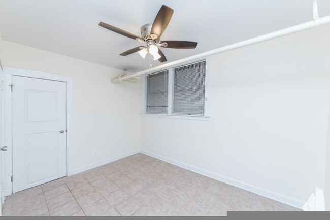 4951 N Oakley Ave Unit 1