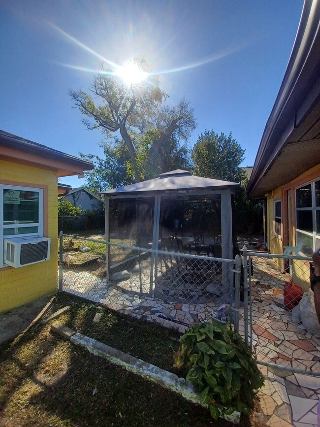 Photo - 137 Highland Ave House