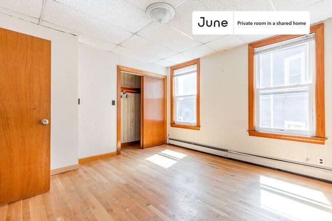 Photo - Room in Shared 5 bed/1 bath home Unidad C