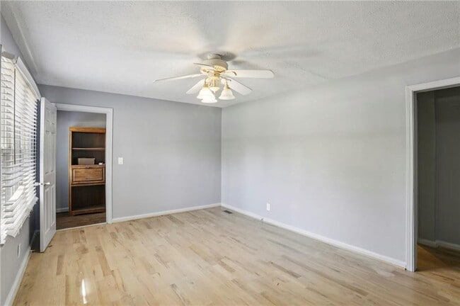 Photo - 2266 N Shallowford Rd