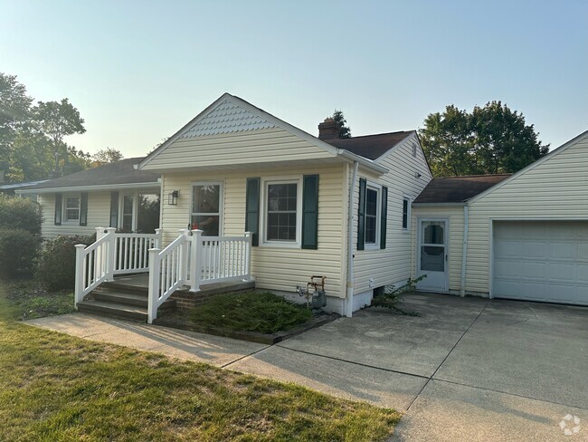 Building Photo - 38522 Rogers Rd Rental