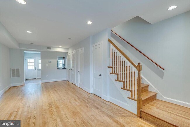 Building Photo - 436 20th St NE Rental