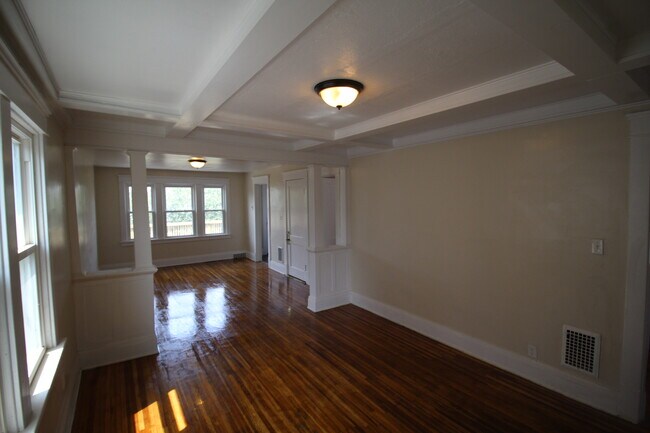 101 Baxter St Unit 2