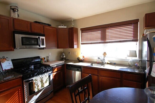 Photo - 204 Sumac St Unit 2