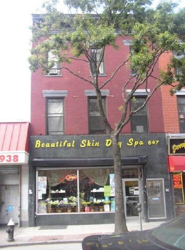 Photo - 647 Grand St