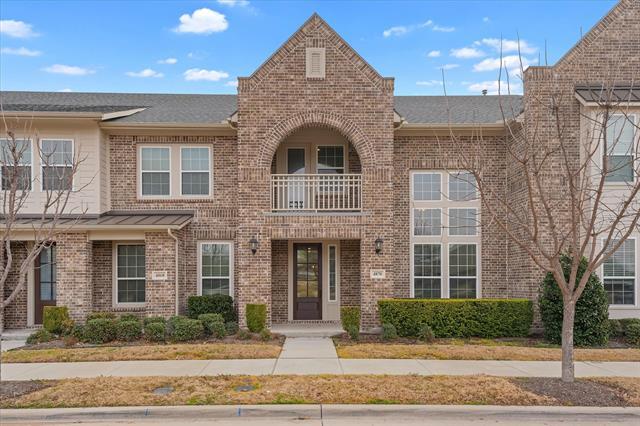 4870 Woodruff Way