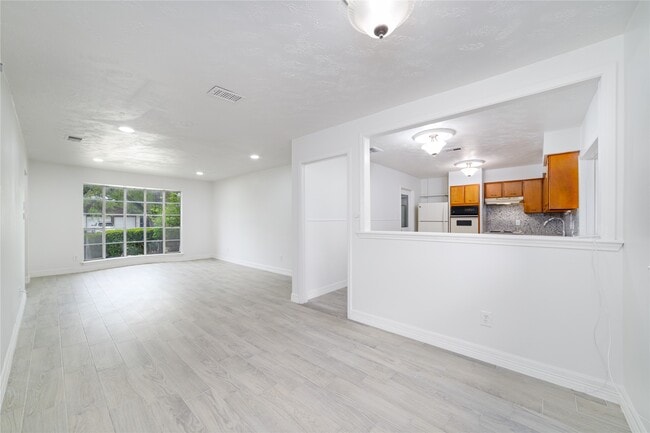 Photo - 10830 Sela Ln
