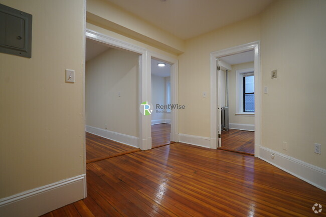 Building Photo - 885 Massachusetts Ave Unit 3 Rental