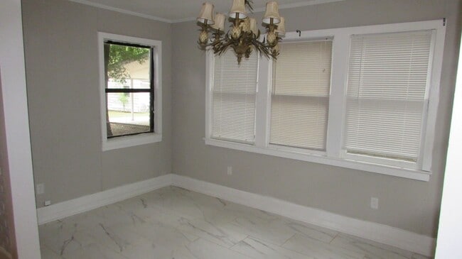 Photo - NEWLY REMODELED 3 BEDROOM 2 BATH