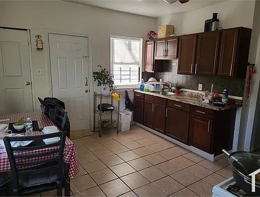 Photo - 165 Lee Ave Unit #2R