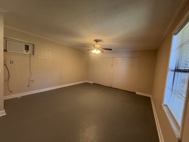 Photo - 11 Al Fox Cir