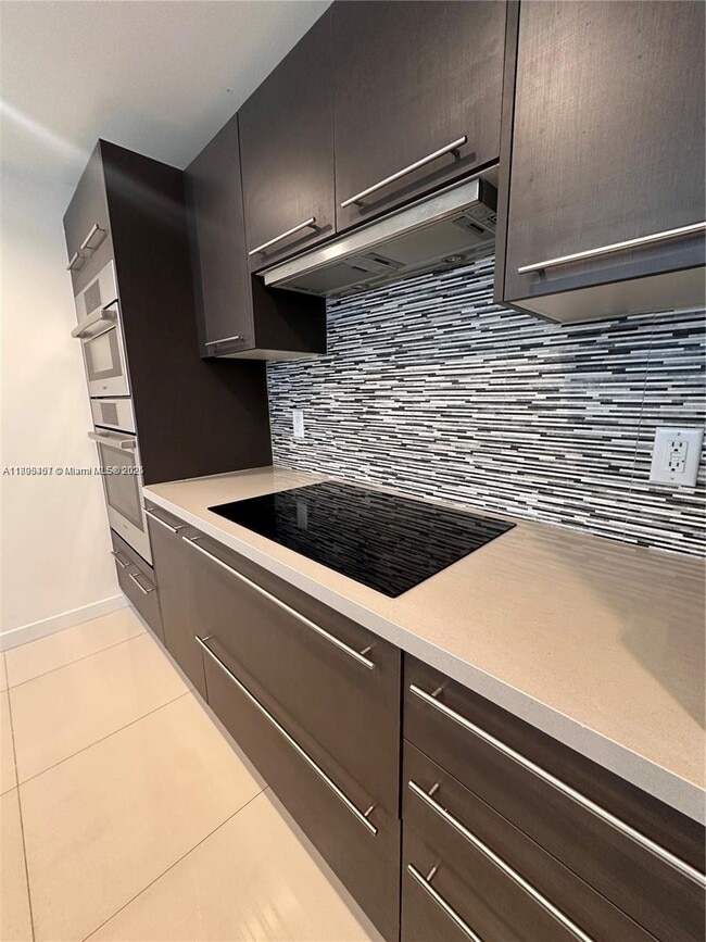 Building Photo - 7875 NW 107th Ave Unit 314