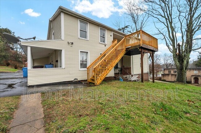 Photo - 226 Farmington Ave