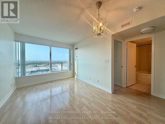 Photo - 38 Lee Centre Dr Unit 1115