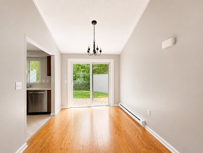 Photo - 9 Oakview Dr