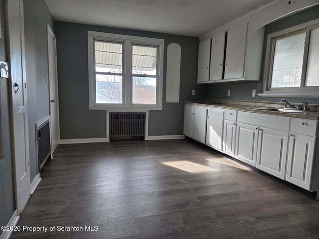 Photo - 434 Hickory St