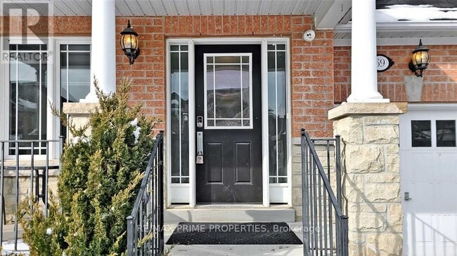 Photo - 69 Whitlock Crescent