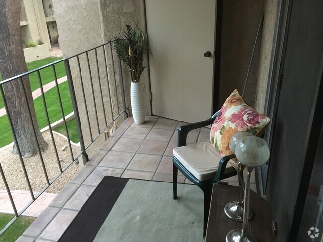 Balcony overlooks courtyard -quiet - 7436 E Chaparral Rd Unit 221 B Rental