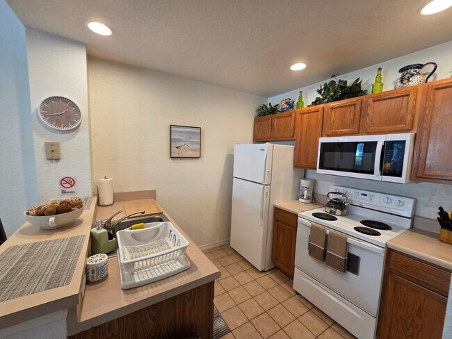 Photo - 4600 Yellowgold Rd W