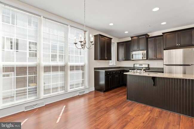 Photo - 1420 Rose Ln