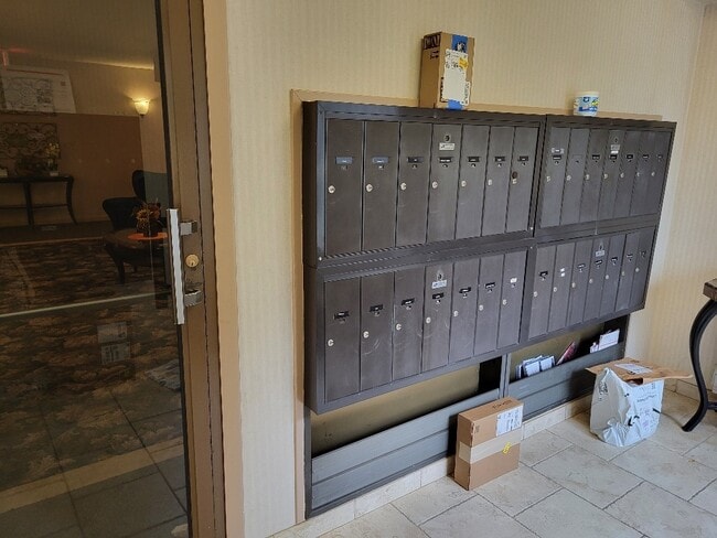 Photo - 7510 Farmingdale Dr Unit 104