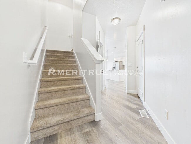 Building Photo - 16365 S Piston Ln