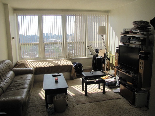 Building Photo - 224 W Rittenhouse Square Unit 1515b
