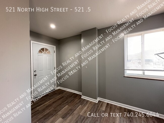 Photo - 521 N High St