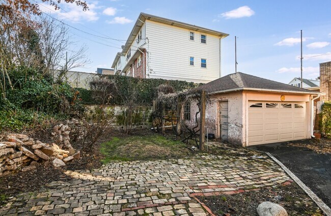 Photo - 265 McBride Ave Unit 2nd Floor