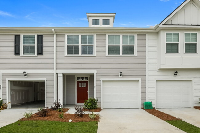 Photo - 687 Trotters Ln Townhome